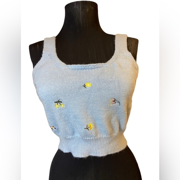 Baby Blue Cropped Floral Embroidered Sweater Tank Top - Picture 5 of 13